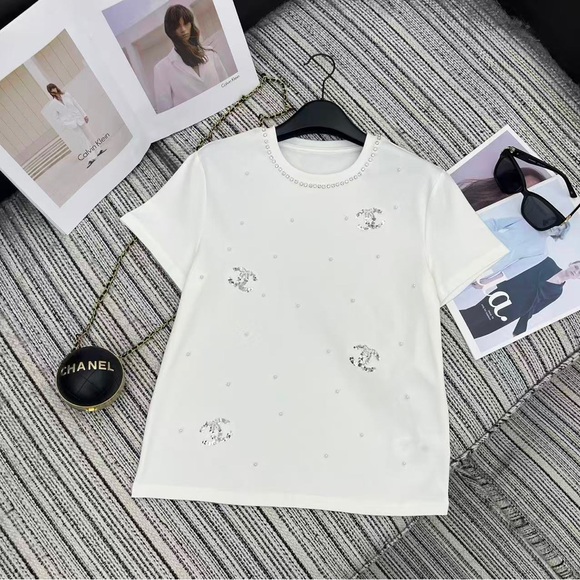 Meet the Posher Tops - Chanel logo sequined beaded short-sleeved round-neck T-shirt